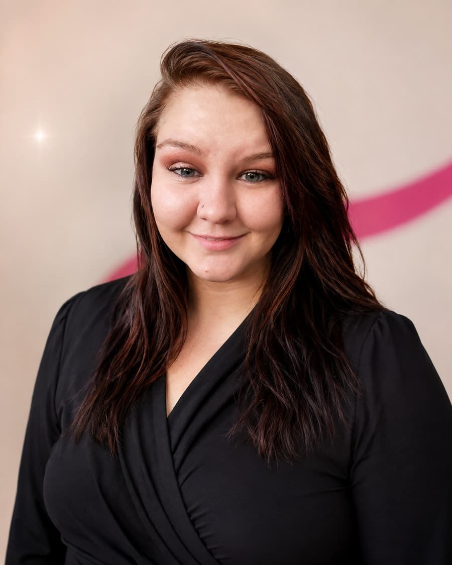 Roxanne, the owner of Curvy & Confident